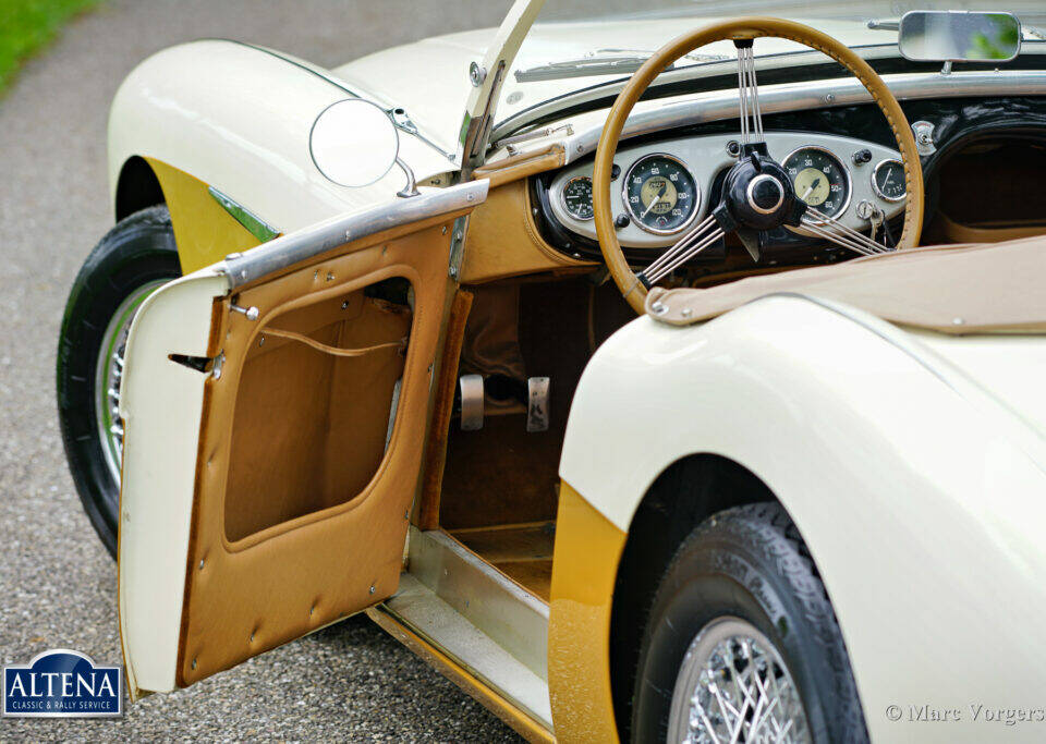 Image 5/50 de Austin-Healey 100&#x2F;4 (BN1) (1955)