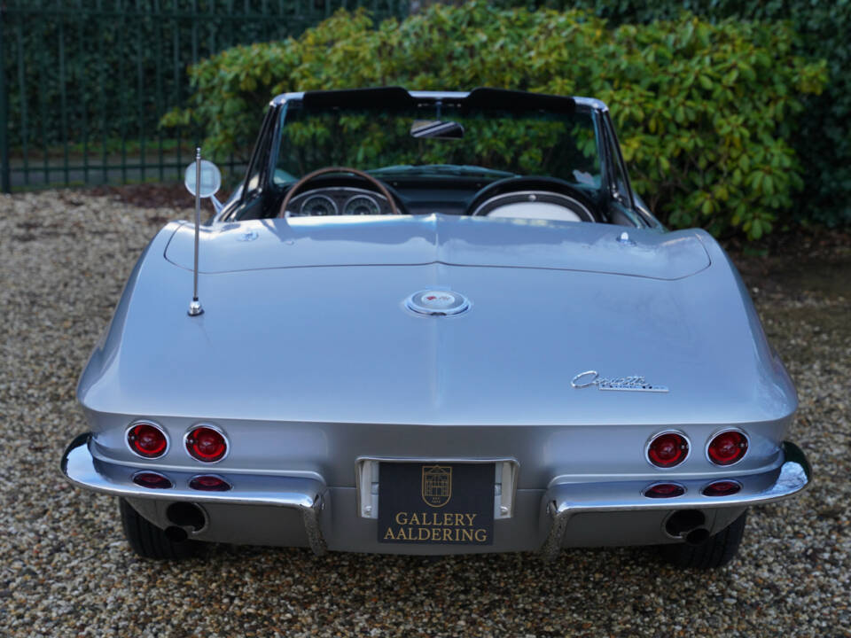 Image 16/50 of Chevrolet Corvette Sting Ray Convertible (1964)