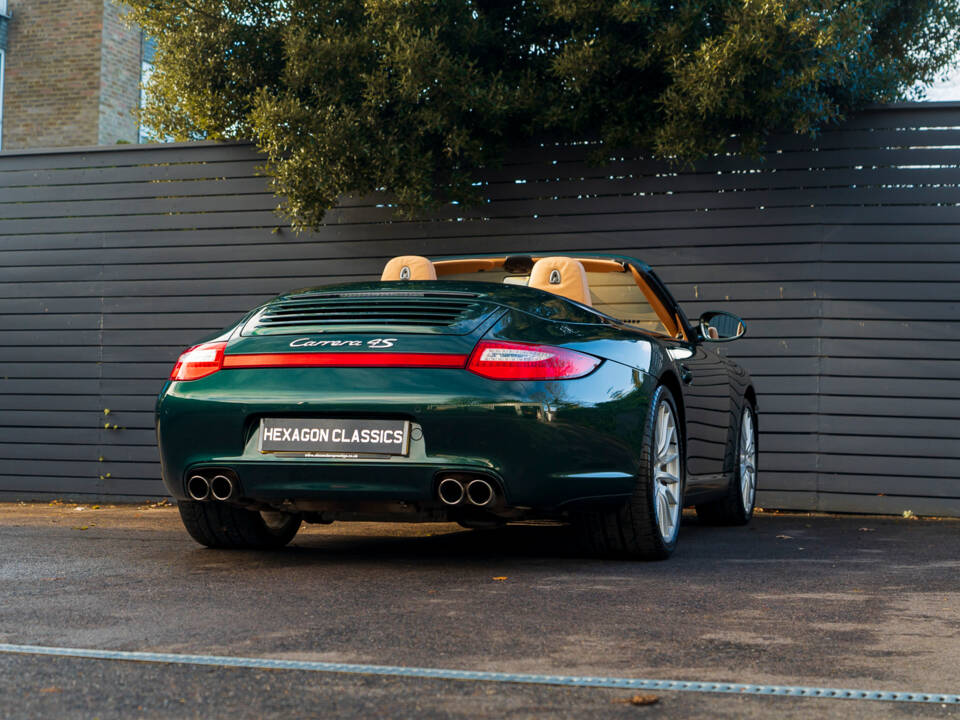 Image 6/53 of Porsche 911 Carrera 4S (2010)