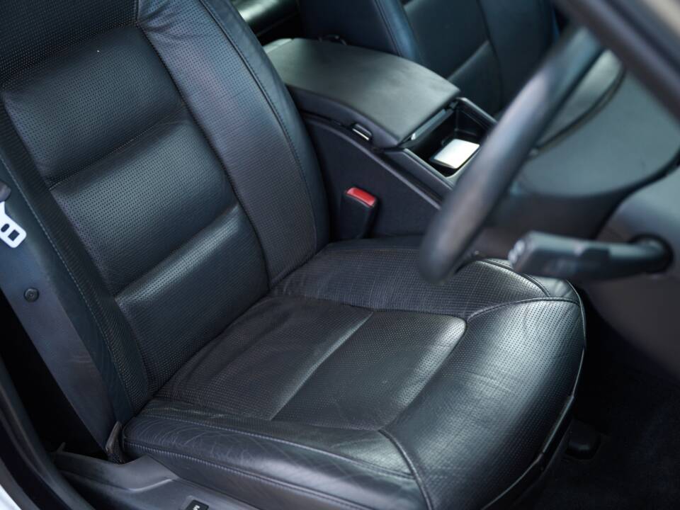 Imagen 29/50 de Volvo V70 AWD (2009)
