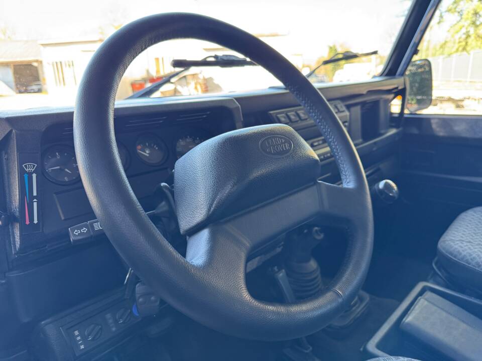 Bild 25/55 von Land Rover Defender 90 Heritage (2006)