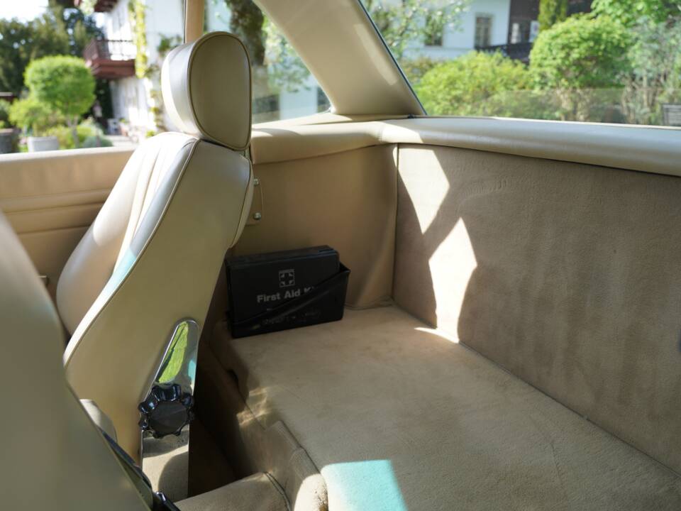 Bild 5/19 von Mercedes-Benz 560 SL (1989)