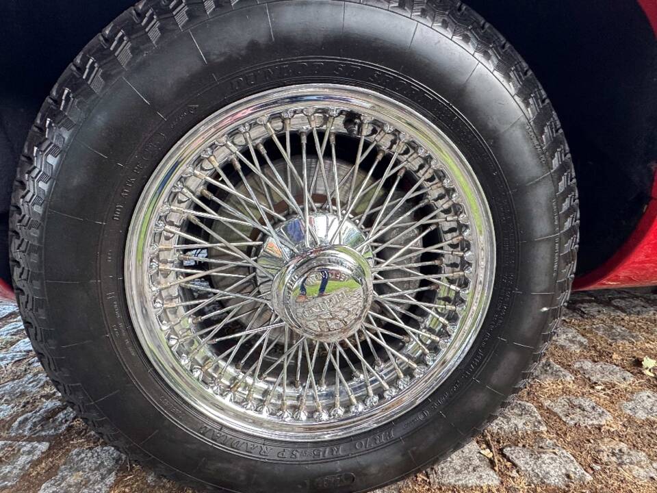 Image 39/39 of Jaguar E-Type V12 (1974)