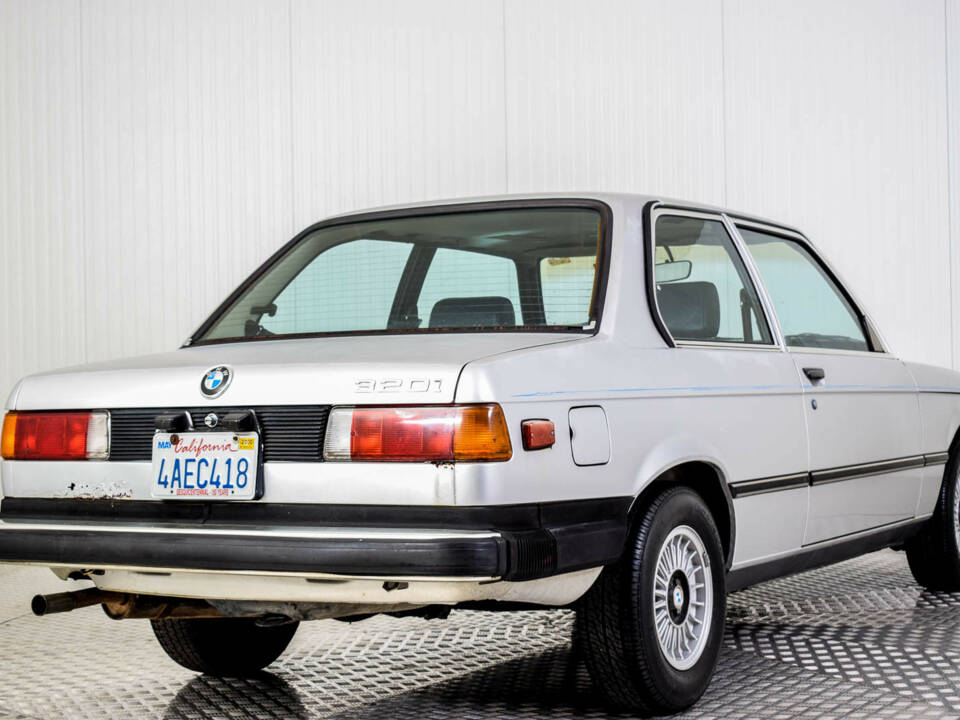 Image 21/50 of BMW 320&#x2F;6 (1981)