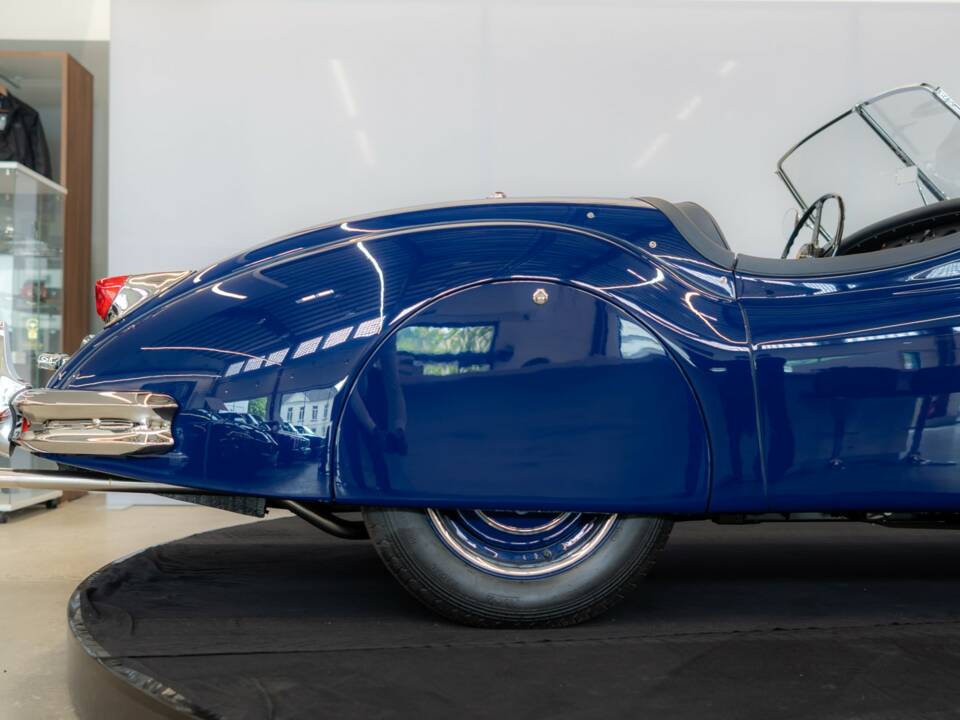 Immagine 12/62 di Jaguar XK 140 OTS (1954)