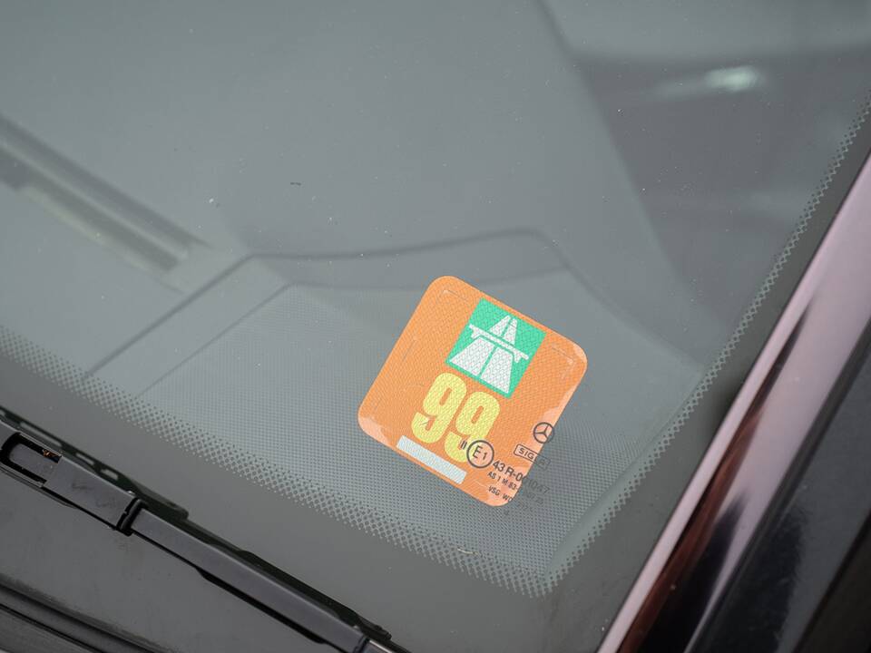 Bild 16/61 von Mercedes-Benz 500 E (1992)