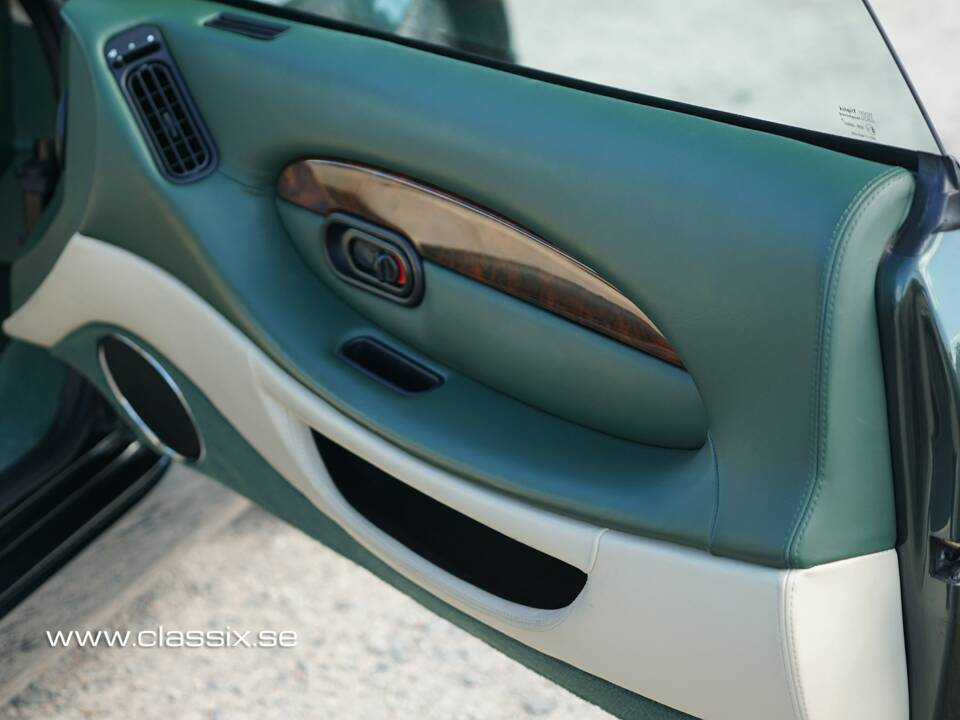 Bild 13/24 von Aston Martin DB 7 Vantage (2000)