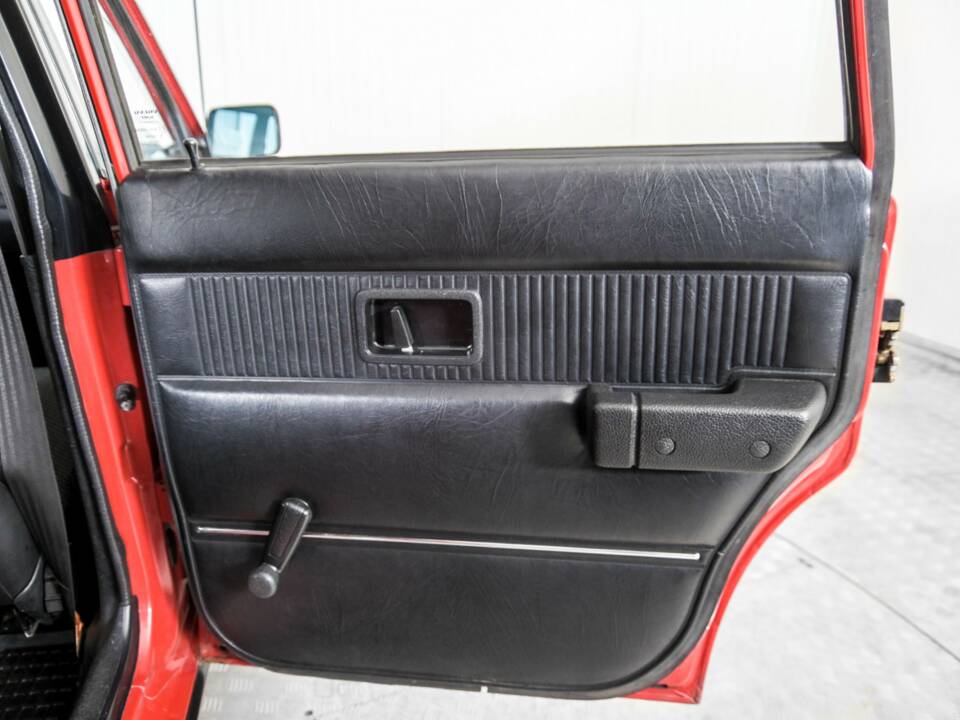 Imagen 32/50 de Volvo 240 Turbo (1983)