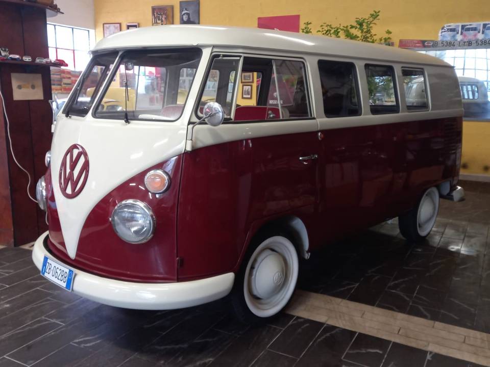Immagine 10/23 di Volkswagen T1 minibus (1964)