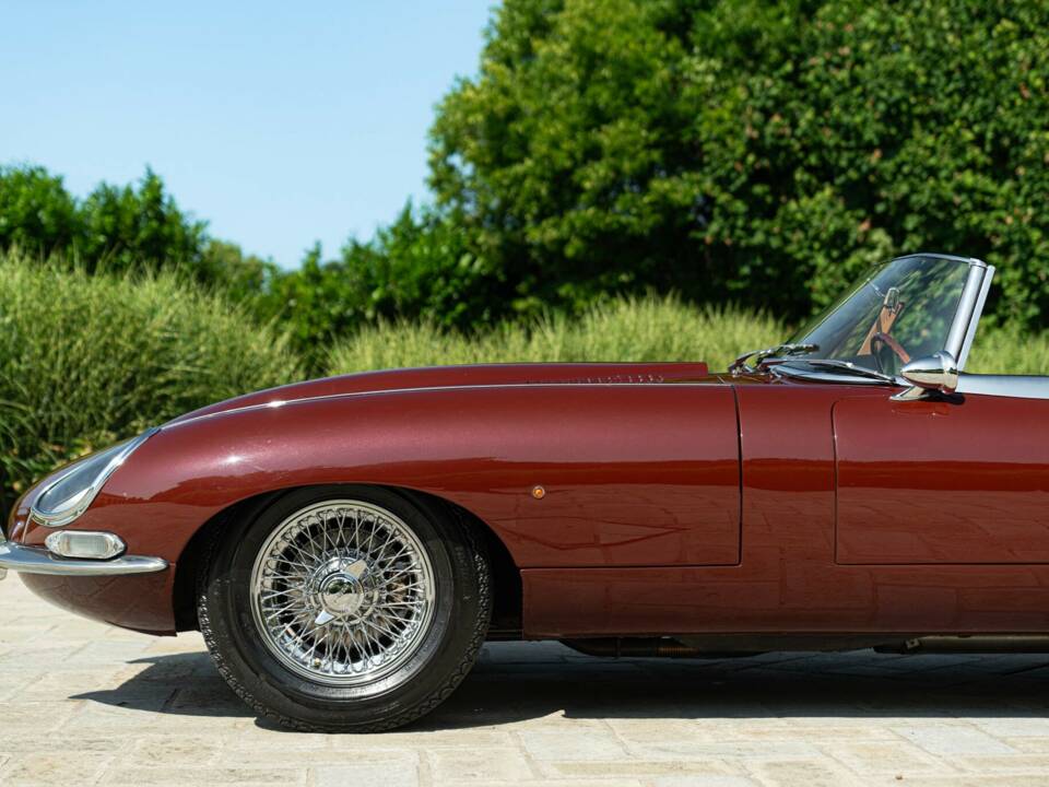 Image 38/50 de Jaguar E-Type 3.8 (1964)