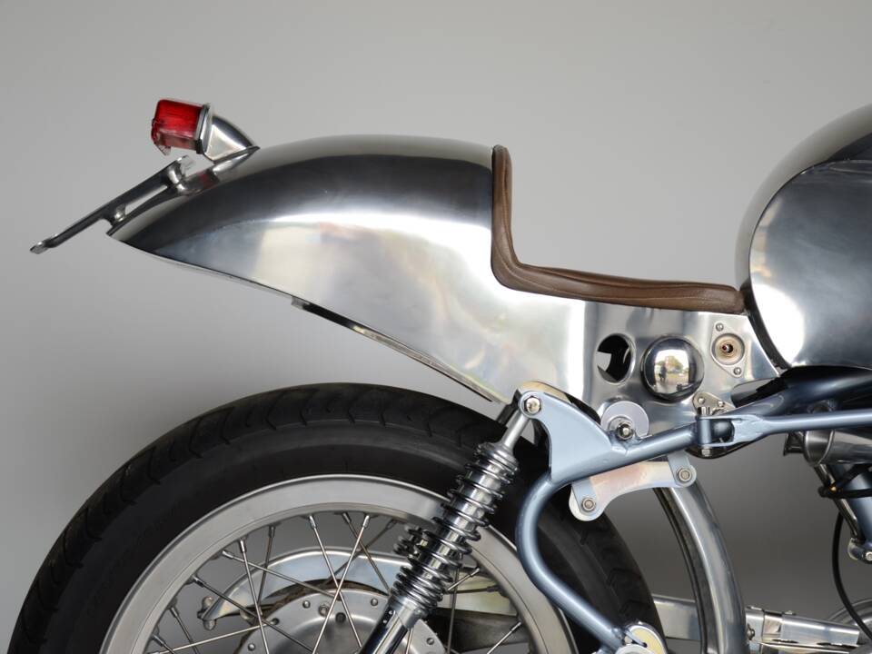 Image 8/42 of Royal Enfield 700 Silver Shotgun (1955)