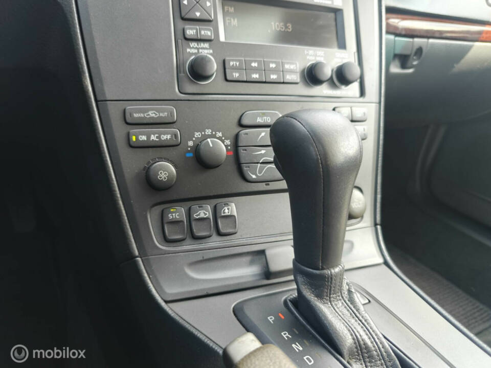 Bild 24/42 von Volvo XC70 2.4T (2000)