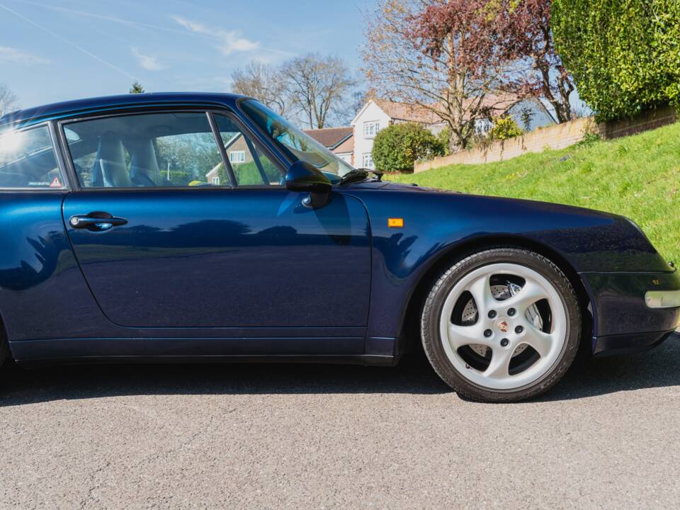 Image 10/52 of Porsche 911 Carrera 4 (1997)