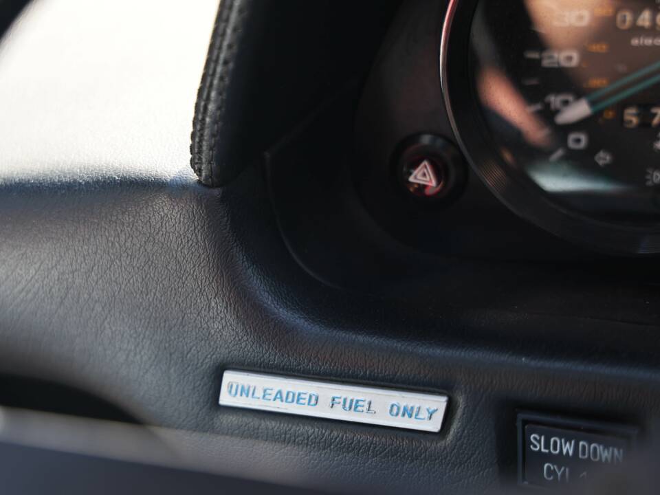 Image 48/61 of Ferrari 308 GTBi (1982)