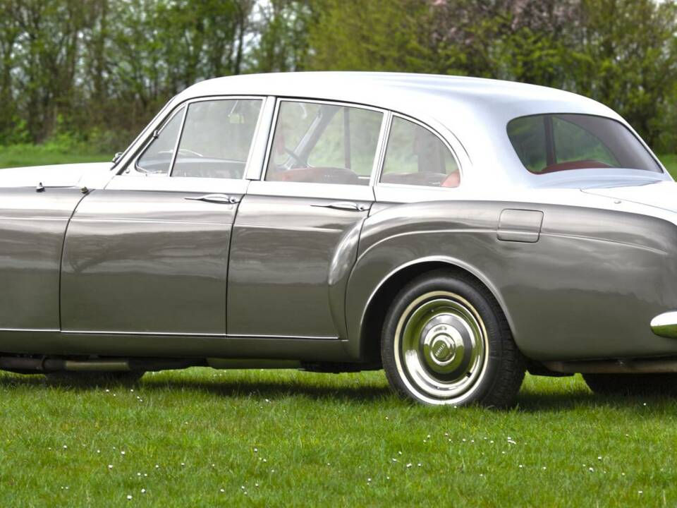 Image 9/50 of Bentley S 2 (1960)