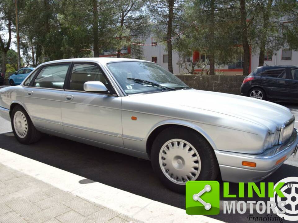 Bild 2/10 von Jaguar XJ6 3.2 (1995)