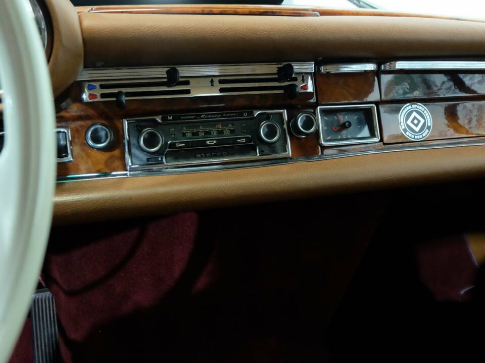 Bild 10/30 von Mercedes-Benz 280 SE 3,5 (1970)