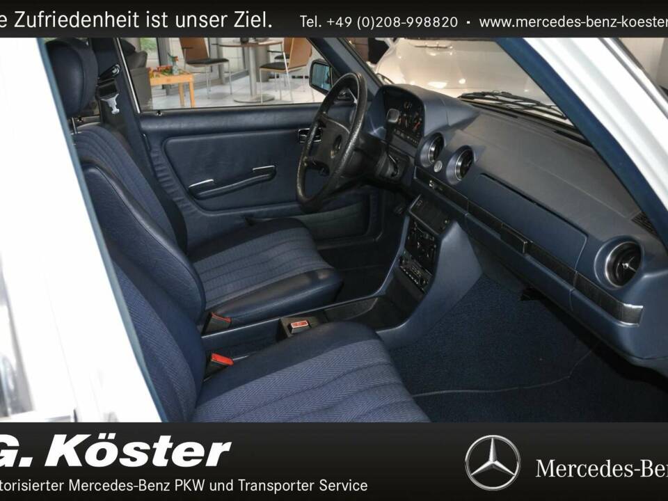 Image 9/15 de Mercedes-Benz 200 (1980)