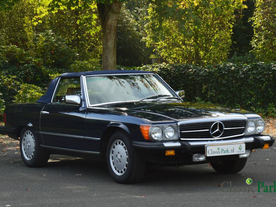Image 24/50 de Mercedes-Benz 380 SL (1982)