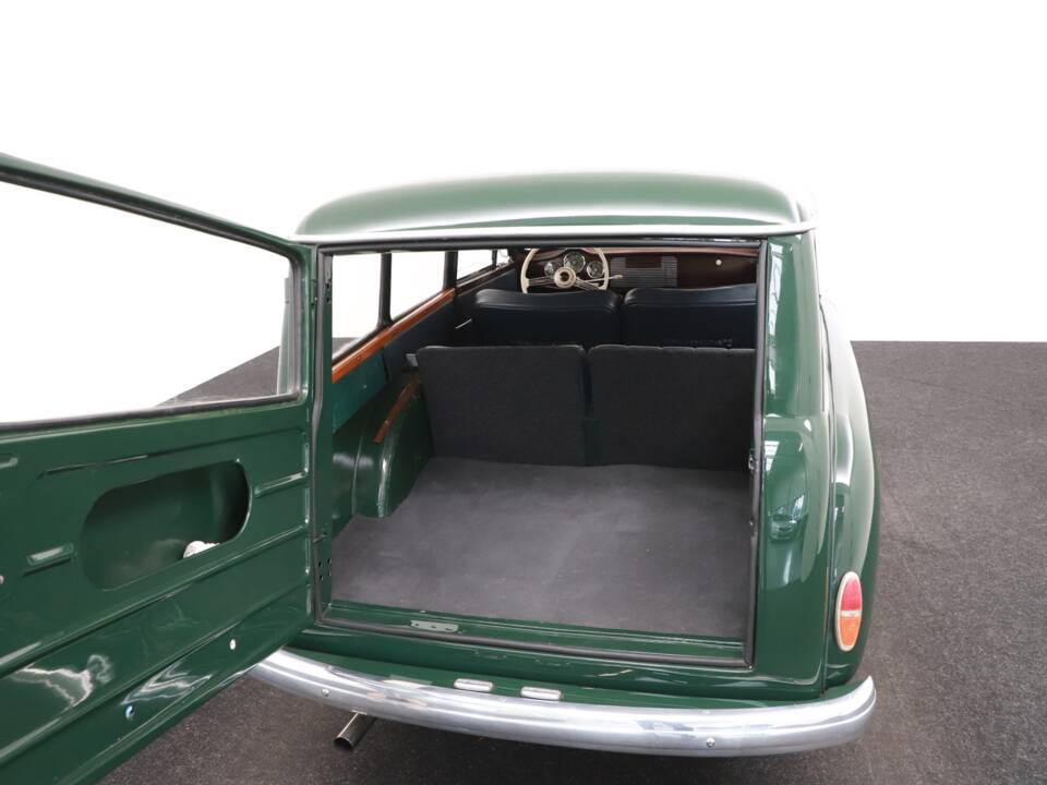 Image 14/24 of Goliath 700 (1955)