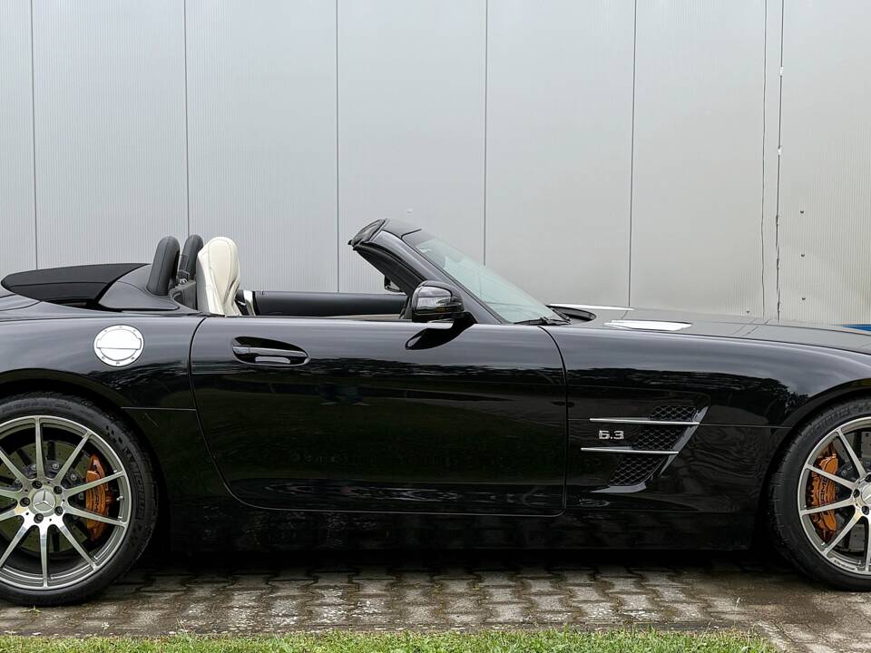 Image 14/28 of Mercedes-Benz SLS AMG Roadster (2012)