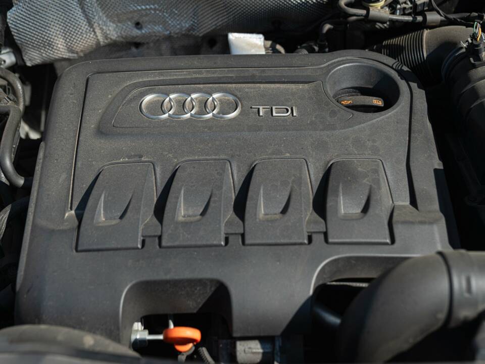 Bild 49/50 von Audi Q3 2.0 TDI quattro (2012)
