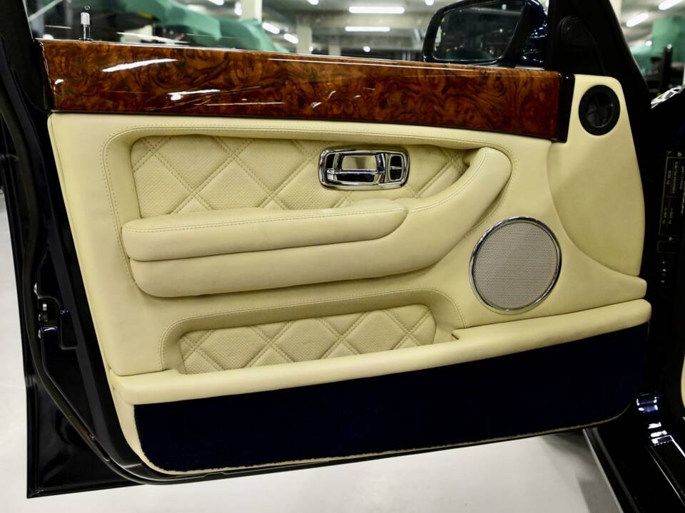 Bild 44/50 von Bentley Arnage T (2005)