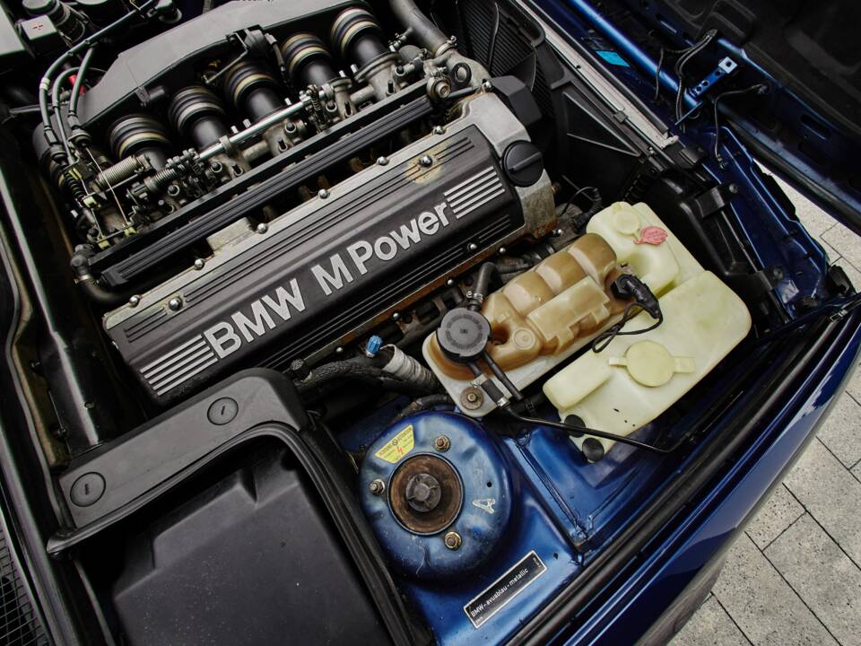 Immagine 43/74 di BMW M5 (1992)