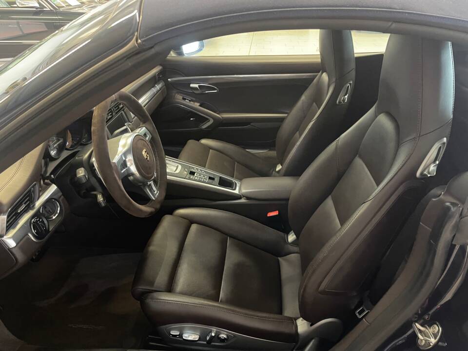 Immagine 15/18 di Porsche 911 Carrera S (2012)