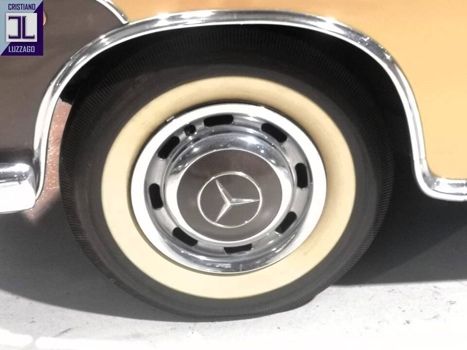 Afbeelding 16/43 van Mercedes-Benz 220 S Cabriolet (1959)