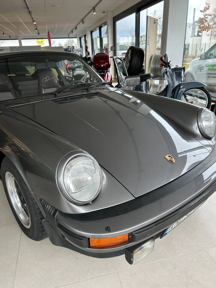 Image 2/14 de Porsche 911 SC 3.0 &quot;50 Jahre Porsche&quot; (1981)