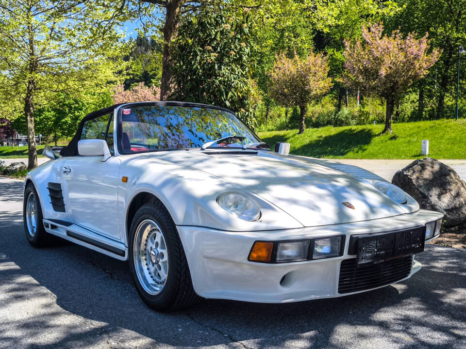 Image 1/36 of Porsche 911 Carrera 3.2 (1985)