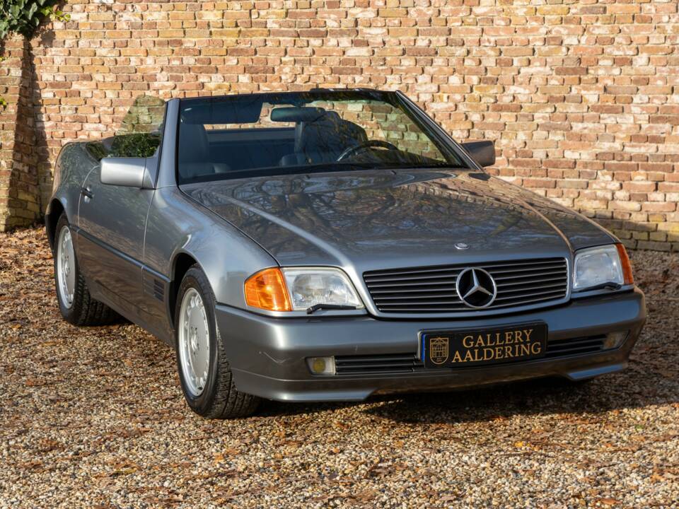 Image 34/50 of Mercedes-Benz 500 SL (1991)