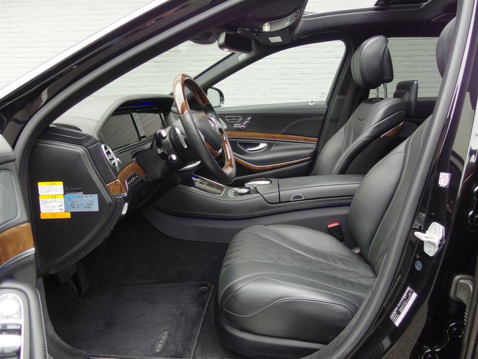 Bild 13/99 von Mercedes-Benz Maybach S 500 (2015)