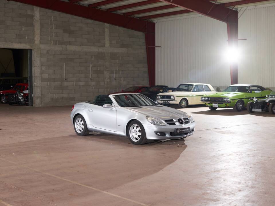 Image 16/32 of Mercedes-Benz SLK 200 Kompressor (2004)
