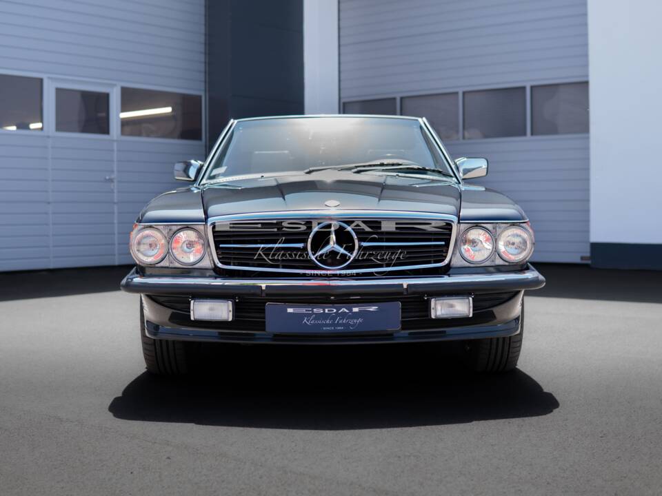Image 20/29 of Mercedes-Benz 560 SL (1987)