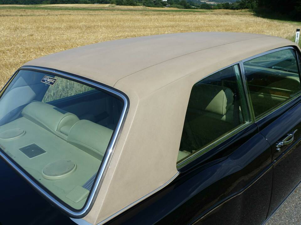 Afbeelding 21/27 van Rolls-Royce Corniche (1976)