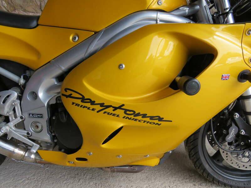Bild 3/40 von Triumph DUMMY (1997)