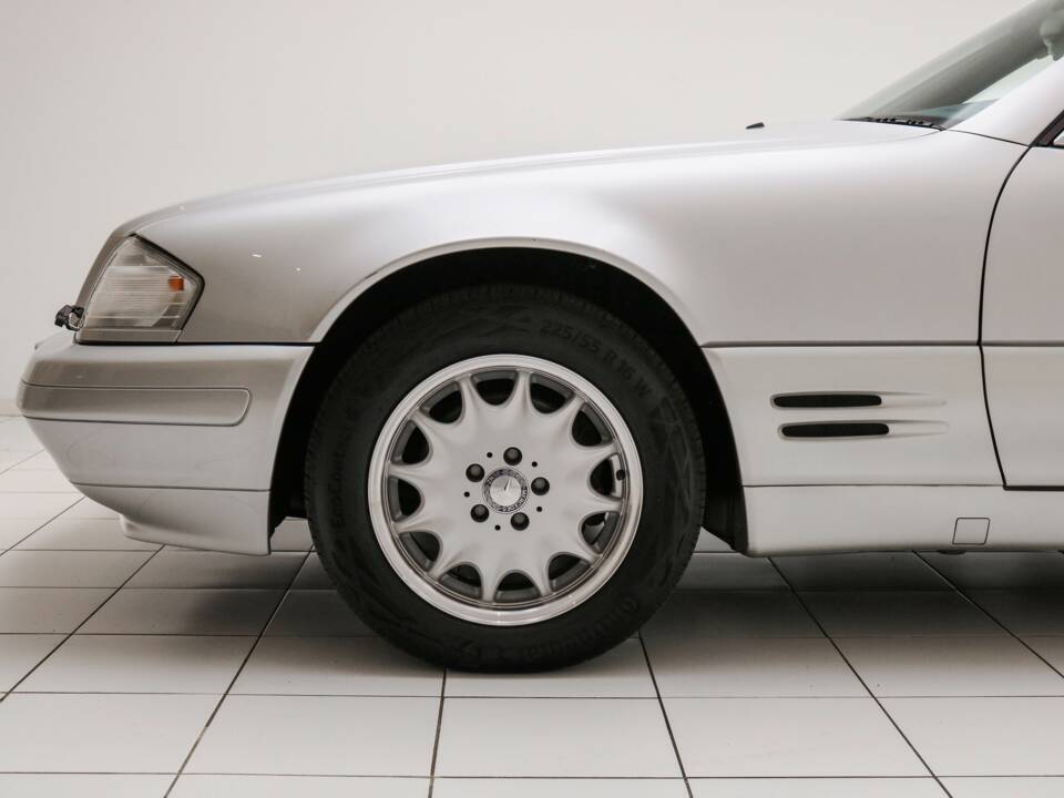 Bild 5/84 von Mercedes-Benz SL 320 (1996)