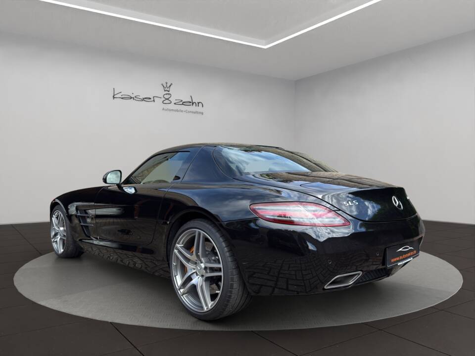 Imagen 6/21 de Mercedes-Benz SLS AMG (2011)