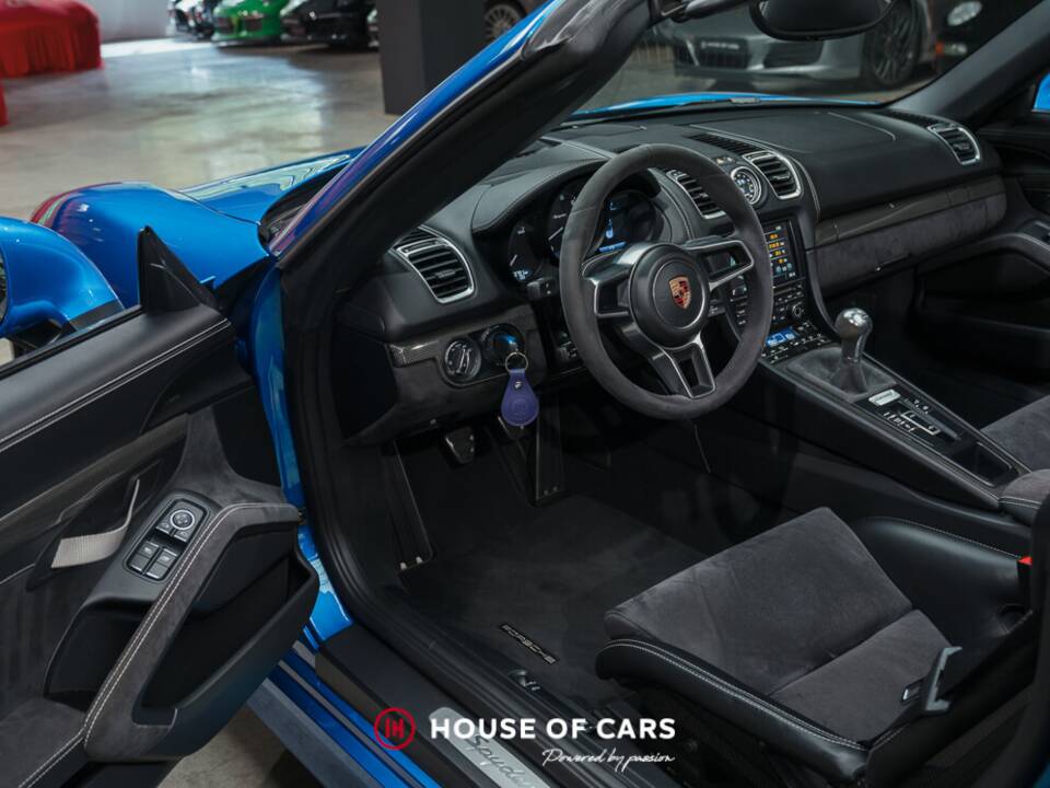 Image 16/24 of Porsche Boxster Spyder (2016)