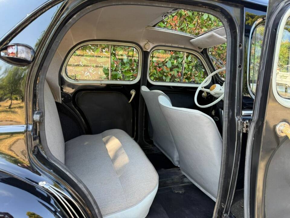 Afbeelding 9/18 van Renault 4 CV (1956)