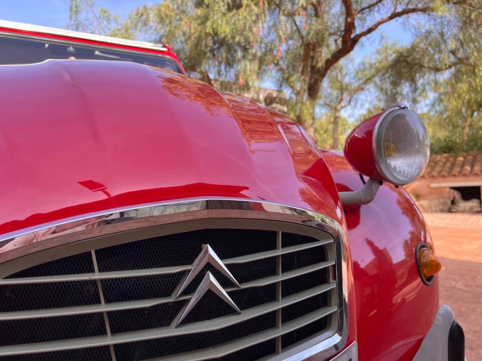 Afbeelding 25/28 van Citroën 2 CV 6 Club (1990)