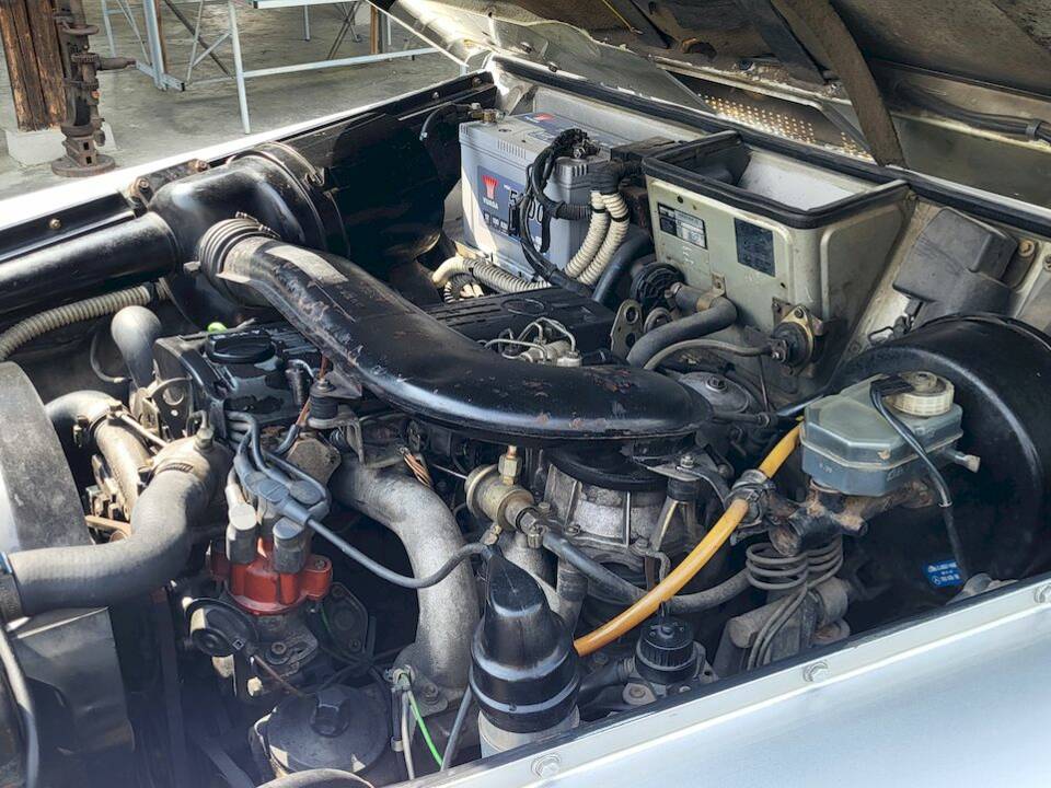 Image 48/55 of Mercedes-Benz 200 GE (SWB) (1990)