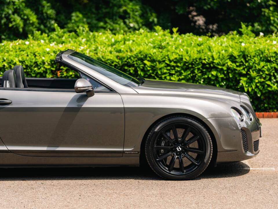 Immagine 10/50 di Bentley Continental GTC (2010)