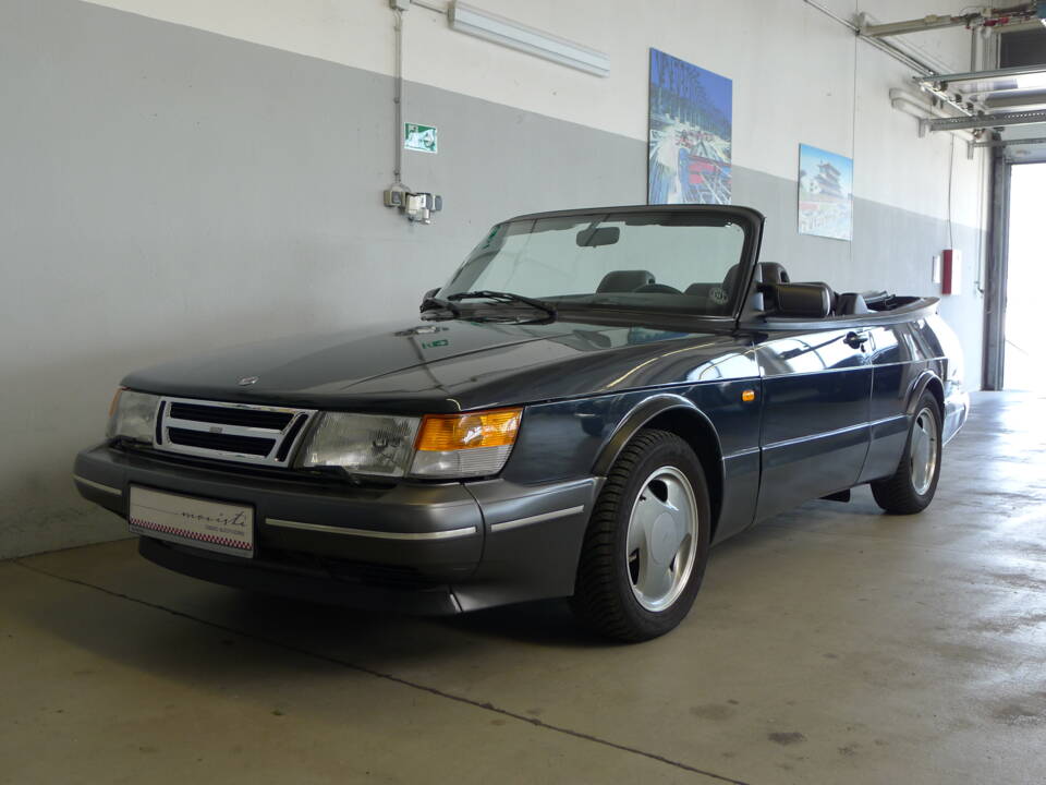 Bild 28/42 von Saab 900 S (1993)