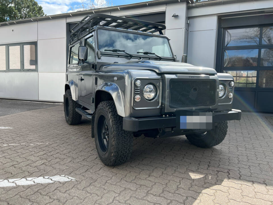 Immagine 4/28 di Land Rover Defender 90 (2015)
