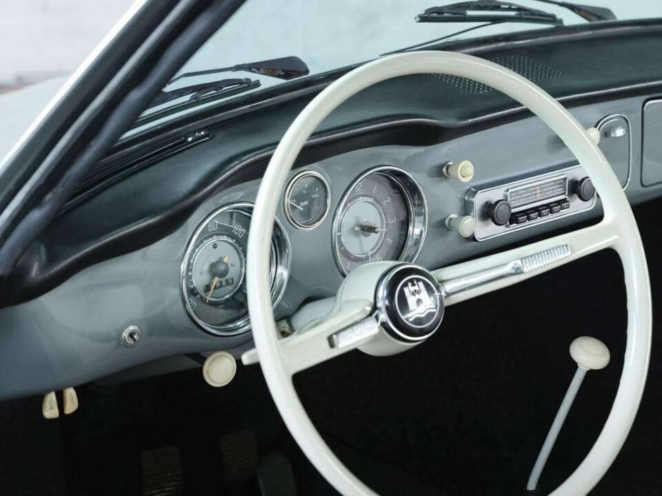 Image 20/50 of Volkswagen Karmann Ghia 1500 (1961)