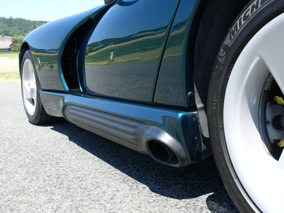 Image 4/35 of Dodge Viper RT/10 (1994)