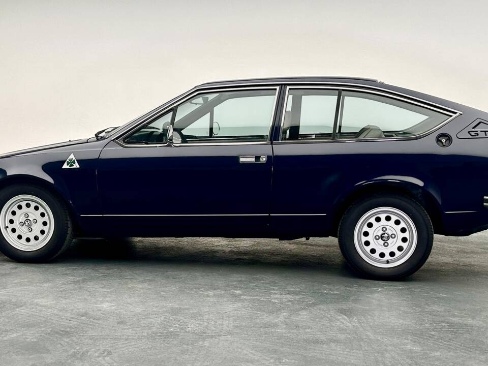 Image 1/14 of Alfa Romeo Alfetta GTV 2.0 (1979)